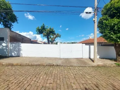 para alugar, 591m² no Centro, Araraquara