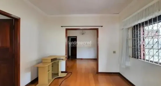 Casa com 2 Quartos à venda, 200m² no Vila Ziober, Londrina