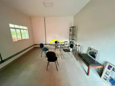 Casa com 5 Quartos para alugar, 248m² no Cinquentenário, Belo Horizonte