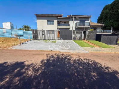 Sobrado com 3 Quartos à venda, 211m² no Country, Cascavel