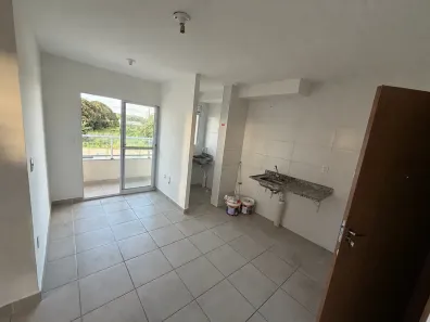 Apartamento com 2 Quartos para alugar, 58m² no Antares, Maceió