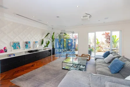 Casa de Condomínio com 4 Quartos à venda, 249m² no Jardim Cordeiro, São Paulo