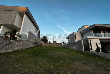 Lote/Terreno à venda, 300m² no Tomazetti, Santa Maria