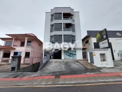 Apartamento com 2 Quartos para alugar, 60m² no Praia Comprida, São José