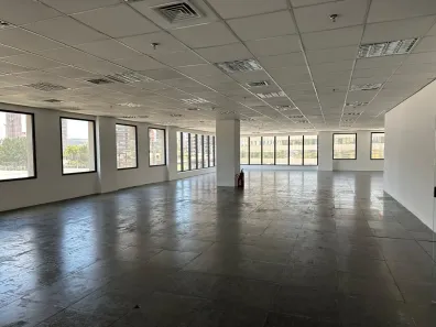Sala Comercial para alugar, 380m² no Dezoito do Forte Empresarial/Alphaville., Barueri