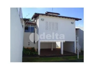 Casa com 4 Quartos à venda, 411m² no Fundinho, Uberlândia