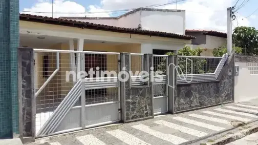 Casa com 4 Quartos à venda, 270m² no Serraria Brasil, Feira de Santana