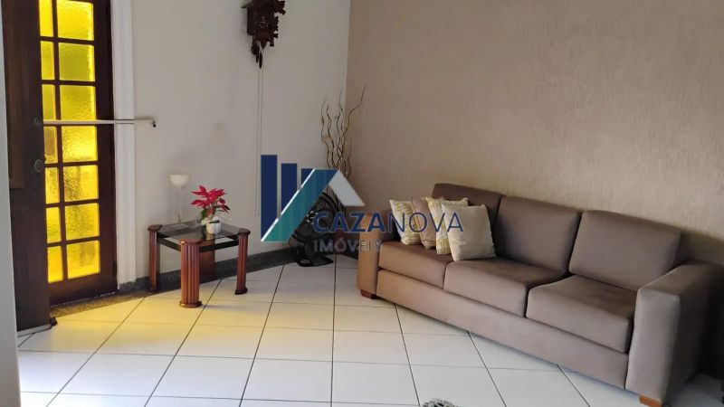 Casa com 3 quartos — Caiçaras, Belo Horizonte