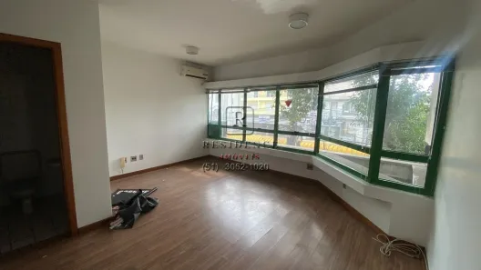 Sala Comercial à venda, 30m² no Petrópolis, Porto Alegre