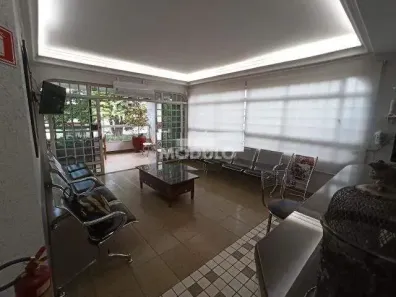 Prédio Comercial com 3 Quartos para alugar, 400m² no Morada da Colina, Uberlândia