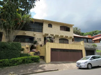 Casa com 3 Quartos à venda, 667m² no Guarujá, Porto Alegre