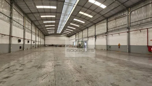 Galpão/Depósito/Armazém para alugar, 3600m² no Taboão, Diadema