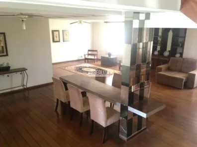 Apartamento com 7 Quartos à venda, 400m² no Centro, Uberaba