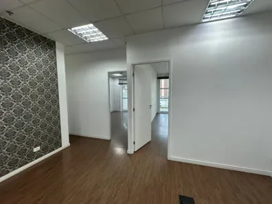 Sala Comercial para venda ou aluguel, 80m² no Vila São Francisco (Zona Sul), São Paulo