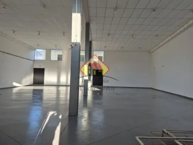 Prédio Comercial para alugar, 325m² no Centro, Taubaté