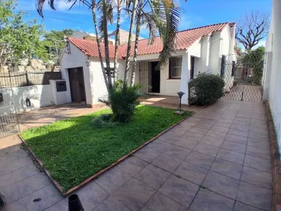 Casa com 2 Quartos à venda, 150m² no Azenha, Porto Alegre