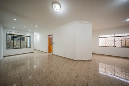 Casa com 3 Quartos à venda, 237m² no Vila Prudente, São Paulo