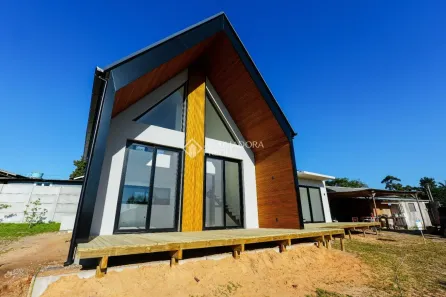 Casa com 2 Quartos à venda, 157m² no Loteamento Praia de Ibiraquera, Imbituba