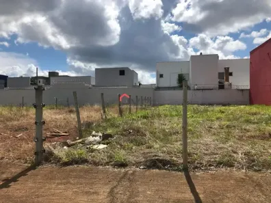 à venda, 330m² no Novo Mundo, Uberlândia