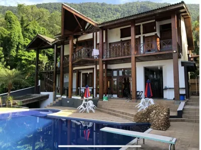 Casa de Condomínio com 5 Quartos à venda, 950m² no Guaecá, São Sebastião