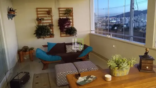 Casa de Condomínio com 3 Quartos à venda, 215m² no Vila Aparecida, Jundiaí
