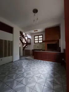 Sobrado com 3 Quartos para alugar, 214m² no Pântano do Sul, Florianópolis
