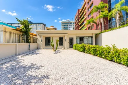 Imóvel Comercial para alugar, 371m² no Seminário, Curitiba