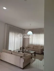 Casa com 3 Quartos à venda, 216m² no Centro, Uberlândia