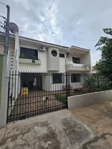 Sobrado com 4 Quartos à venda, 180m² no Zona 05, Maringá