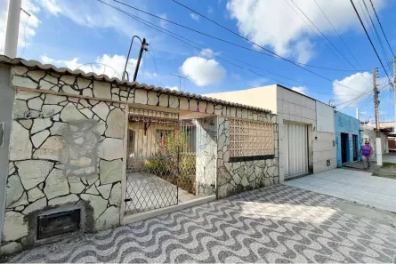 Casa com 2 Quartos à venda, 95m² no Monte Castelo, Parnamirim