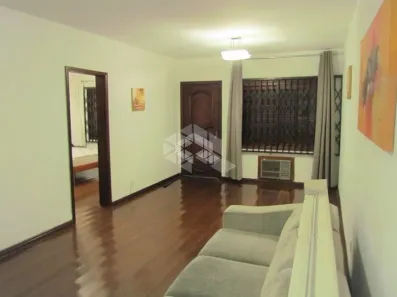 Casa com 3 Quartos para alugar, 315m² no Jardim São Pedro, Porto Alegre