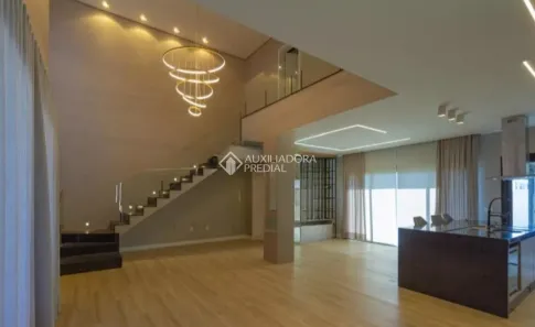 Casa de Condomínio com 3 Quartos para alugar, 220m² no Rio Branco, Canoas