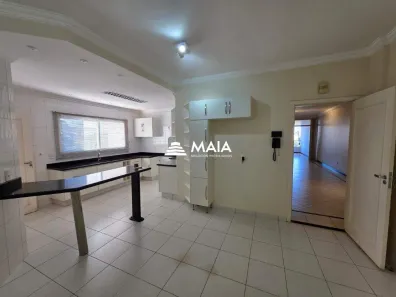 Apartamento com 3 Quartos para alugar, 168m² no Santa Maria, Uberaba