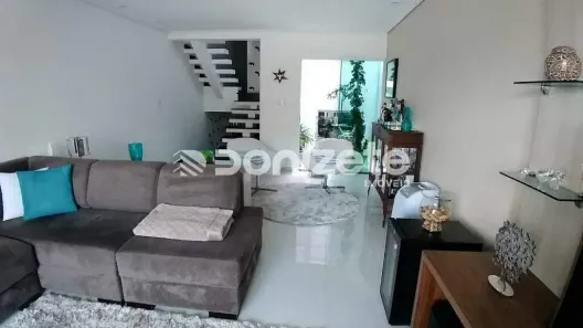 Sobrado com 3 Quartos à venda, 240m² no Vila Metalúrgica, Santo André