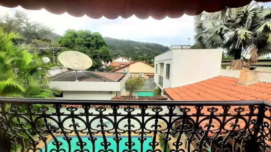 Casa com 4 Quartos à venda, 360m² no São Francisco, Niterói
