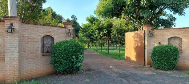 com 5 Quartos à venda, 1400m² no Centro, São Carlos