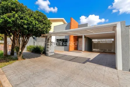 Casa com 3 Quartos à venda, 213m² no Centro, Campo Grande