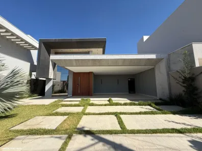 Casa com 3 Quartos à venda, 268m² no , Guanambi