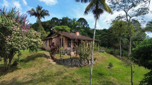 Fazenda/Sítio com 2 Quartos à venda, 51000m² no Centro, Juquitiba