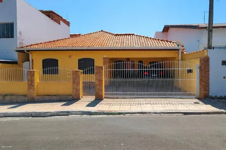 Casa com 3 Quartos à venda, 179m² no Morada das Flores, Holambra