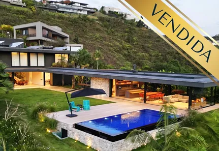 Casa de Condomínio com 4 Quartos à venda, 2190m² no Vale dos Cristais, Nova Lima