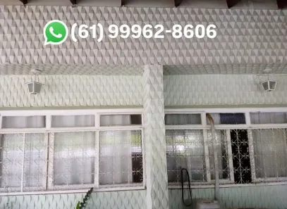 Casa com 4 Quartos à venda, 180m² no Setor Leste, Brasília