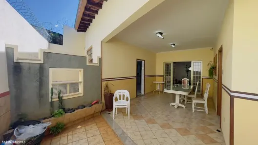 Casa com 4 Quartos à venda, 259m² no Bosque, Presidente Prudente