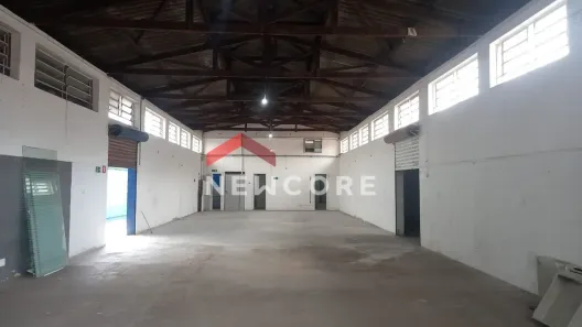 Galpão/Depósito/Armazém com 1 Quarto à venda, 700m² no Vila Guarani (Z Sul), São Paulo