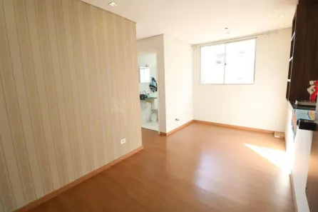 Apartamento com 2 Quartos para alugar, 45m² no Zona 06, Maringá