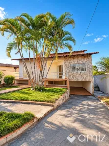 Sobrado com 3 Quartos à venda, 171m² no Parque Balneário, Goiânia
