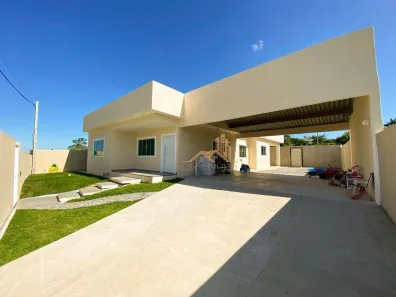 Casa de Condomínio com 3 Quartos para alugar, 250m² no Balneário São Pedro, São Pedro da Aldeia