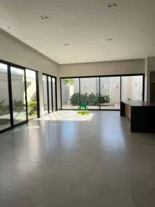 Casa de Condomínio com 3 Quartos para venda ou aluguel, 257m² no Iporã, Araçatuba