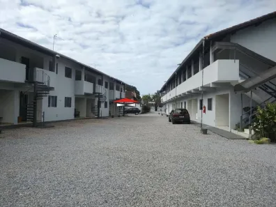 Casa de Condomínio com 2 Quartos à venda, 62m² no Massaguaçu, Caraguatatuba
