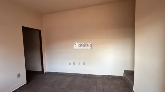 Casa com 2 Quartos para alugar, 10m² no Parque das Américas, Uberaba